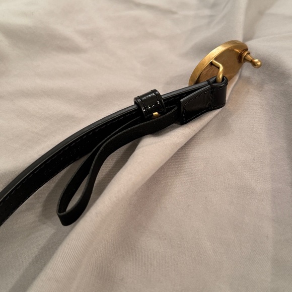 Gucci
Leather belt with oval enameled buckle - Picture 6 of 8